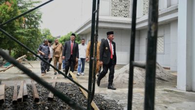 Gubernur Sumut, Edy Rahmayadi saat meninjau proyek pembangunan Masjid Agung Medan, Rabu (12/7/2023).