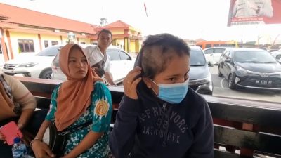 Widya dan Fitria, dua kakak beradik dibotaki tetangga karena dituduh jadi wanita simpanan Pak Haji