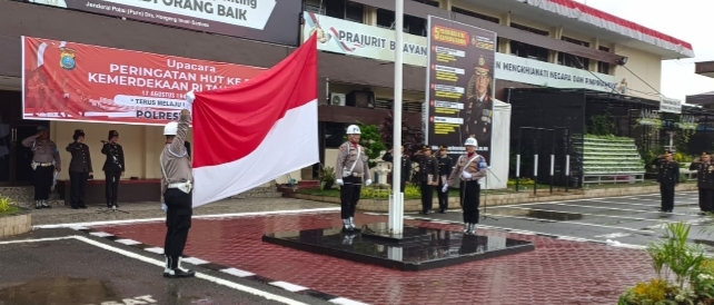 Upacara HUT Kemerdekaan RI ke-78 di Mapolrestabes Medan.(Ist)