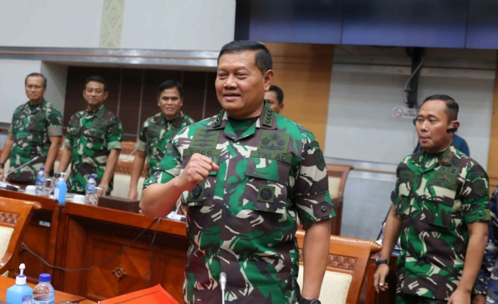 Panglima TNI, Laksamana Yudo Margono mengaku sudah memerintahkan Komandan Pusat Polisi Militer Mabes TNI untuk memeriksa Mayor Dedi Hasibuan, anggota Kumdam I/Bukit Barisan yang menggeruduk Polrestabes Medan.