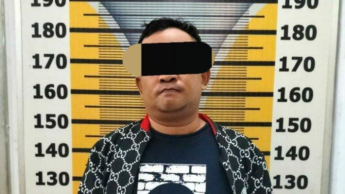 Satu dari dua pelaku penyalahgunaan narkoba yang ditangkap Polres Tebingtinggi