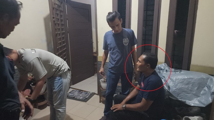 Imran Surbakti, Ketua Ranting Pemuda Pancasila Kelurahan Binjai, Kecamatan Medan Denai, Kota Medan saat ditangkap petugas Sat Reskrim Polrestabes Medan