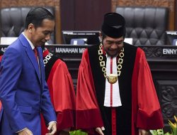 Respon Istana Setelah Jokowi dan Keluarga Dilaporkan ke KPK