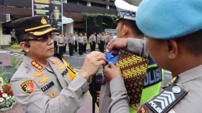 Kapolrestabes Medan Pimpin Apel Gelar Pasukan Ops Lilin Toba 2023 : PAM Nataru Dirikan 19 Pos