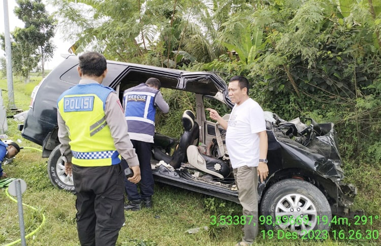Tragedi kecelakaan maut yang menewaskan seorang bidan dan keluarganya di Kabupaten Deliserdang, Selasa (19/12/2023).(Ditlantas Polda Sumut).