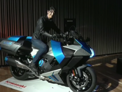 Kawasaki Pamerkan Motor Hidrogen Ninja H2 HySE ke Publik
