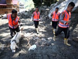 Petugas Gabungan Tim SAR Temukan Kerangka di Lokasi Banjir Bandang Humbahas