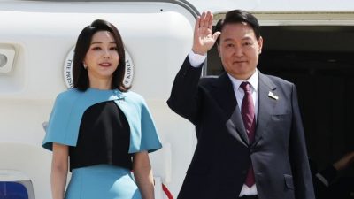 Kim Keon Hee, ibu negara Korea Selatan dan suaminya, Presiden Yoon Seok Yeol.(koreaherald.com)
