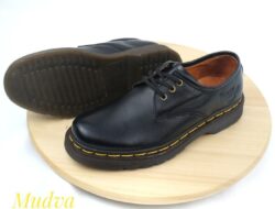 Tali Sepatu DocMart: Sempurnakan Sepatumu dengan Gaya dan Fungsionalitas