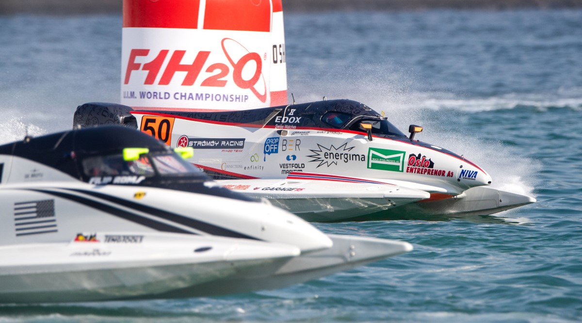 F1 Powerboat atau F1H2O di Danau Toba tahun 2023 silam. Kegiatan ini diklaim berperan positif dalam peertumbuhan ekonomi di kawasan Danau Toba.(Kemenparekraf)