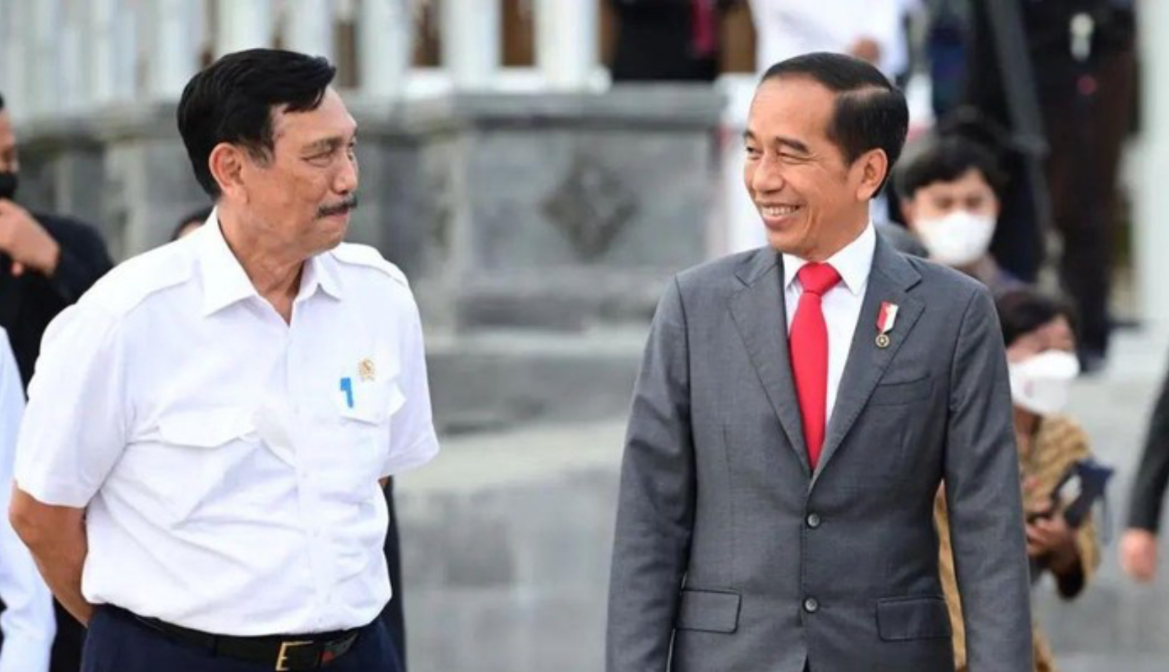 Presiden Joko Widodo dan Menkomarves Luhut BInsar Pandjaitan. (Instragram/luhut.pandjaitan)