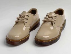 Menyibak Keunikan Sepatu Docmart: Beragam Jenis dan Sejarahnya