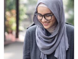 Tutorial Hijab Pashmina Natasha Farani Terbaru: Tampil Elegan dan Stylish dengan Berbagai Kreasi