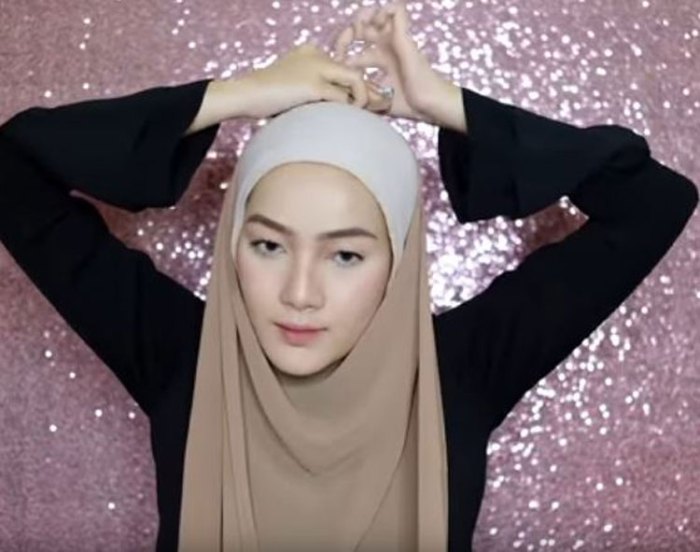 tutorial hijab pashmina satin untuk kebaya terbaru
