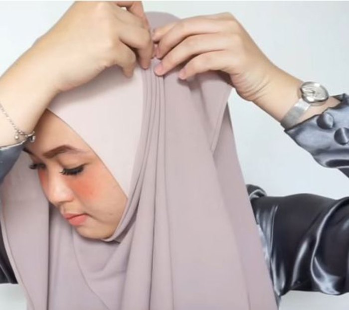 tutorial hijab wisuda terbaru