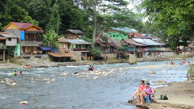 Objek wisata Bukit Lawang yang ada di Kabupaten Langkat