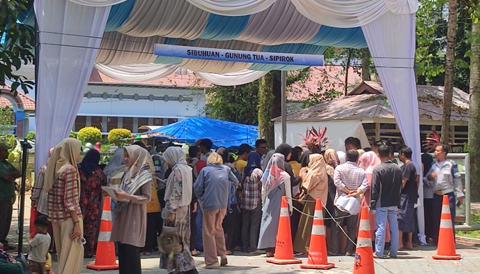Pendaftaran mudik gratis Dishub Medan yang diadakan di Taman Ahmad Yani, Kota Medan, Senin (18/3/2024).