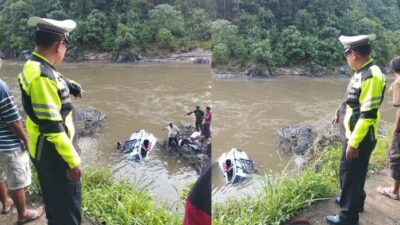Sopir Kelelahan, Mobil Tujuan Bekasi Masuk Sungai di Madina