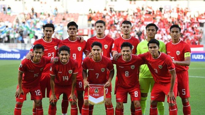 Skor akhir 0-2 laga Timnas U23 Indonesia vs Uzbekistan Senin (29/4/2024) malam Piala Asia U23. VAR anulir gol Muhammad Ferarri & blunder Arhan Pratama 