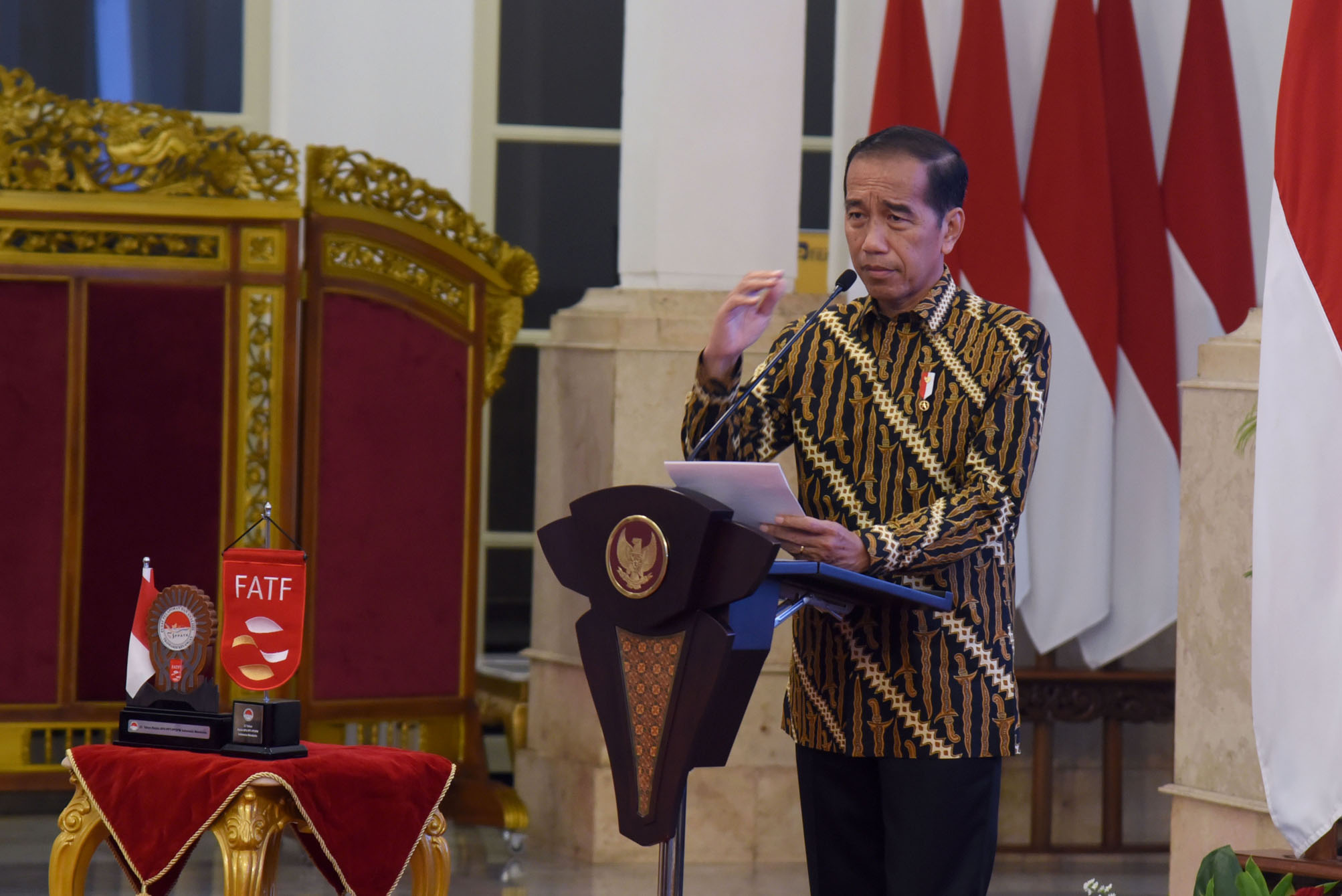 Presiden Jokowi pada Peringatan 22 Tahun Gerakan Nasional APU PPT, Rabu (17/04/2024), di Istana Negara, Jakarta. (Foto: Humas Setkab/Oji)