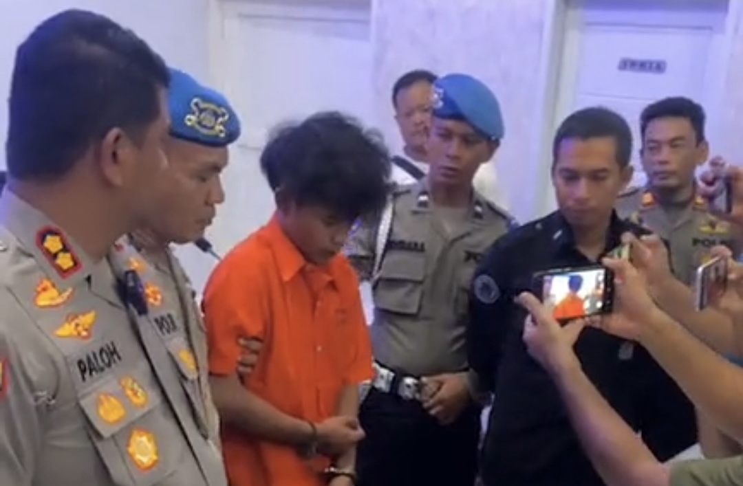 Suroso Batubara (24), warga Desa Hutabangun, Kecamatan Panyabungan Timur, Kabupaten Mandailing Natal (Madina) tega menghabisi Evi Indah Sari (19).