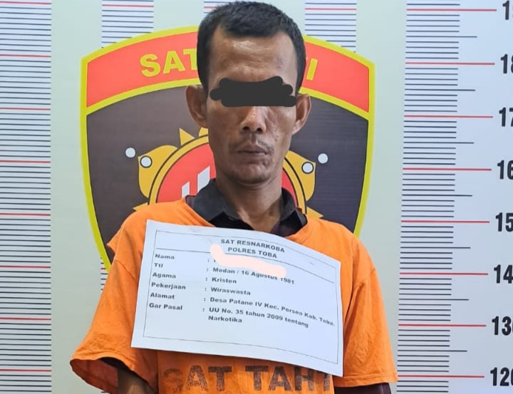 RG, sopir mobil pengguna sabu ditangkap petugas Sat Res Narkoba Polres Toba.