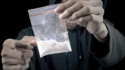 Wow ! 2 Lapak Narkoba Digerebek : 10 Orang Terjaring, Cuma 1 Ditahan Polisi