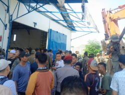 Ricuh Penertiban Bangunan di Jalan H Anif Sampali, Warga Curiga Ada Mafia Tanah