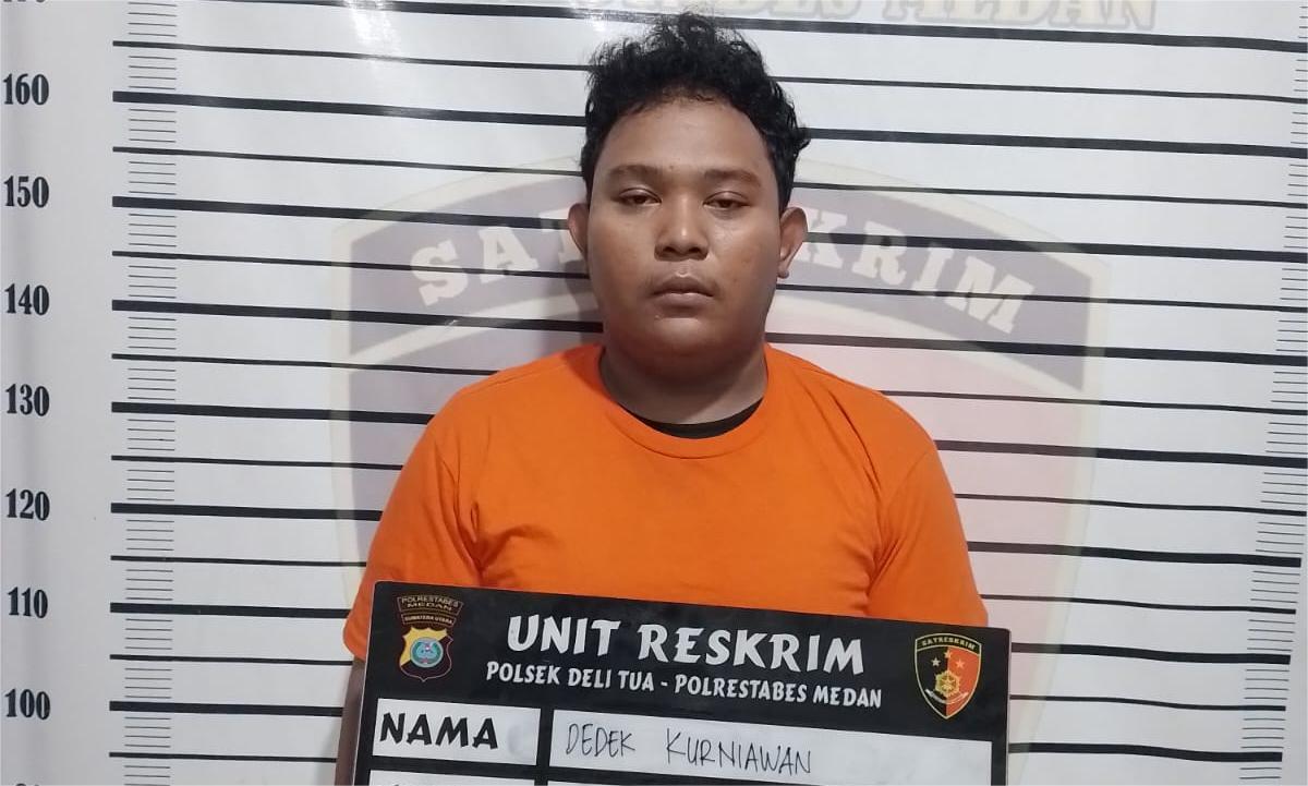 Dedek Kurniawan (19), anggota geng motor yang terlibat tawuran di Jalan Brigjen Zein Hamid, Kecamatan Medan Johor, Kota Medan ditangkap polisi.