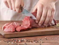 7 Bahan yang Digunakan Agar Daging Cepat Empuk