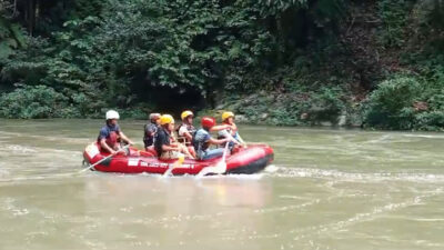 Peserta Rafting di Sungai Asahan Hilang Setelah Perahu Terbalik