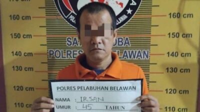 Irsan (45) warga Jalan Putri Hijau, Kota Medan yang menjadi pengedar sabu di Jalan Banten, Desa Helvetia, Kecamatan Labuhan Deli, Kabupaten Deliserdang ditangkap polisi.