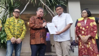 Wali Kota Medan Bobby Nasution resmi mendapatkan surat tugas dari Partai Golkar untuk maju sebagai bakal calon Gubernur Sumatera Utara pada Pilkada Sumut 2024.(Antara)