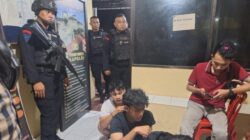 Sejumlah remaja yang diduga merupakan pelaku begal saat diamankan petugas Sat Brimob Polda Sumut di wilayah hukum Polsek Binjai Timur.