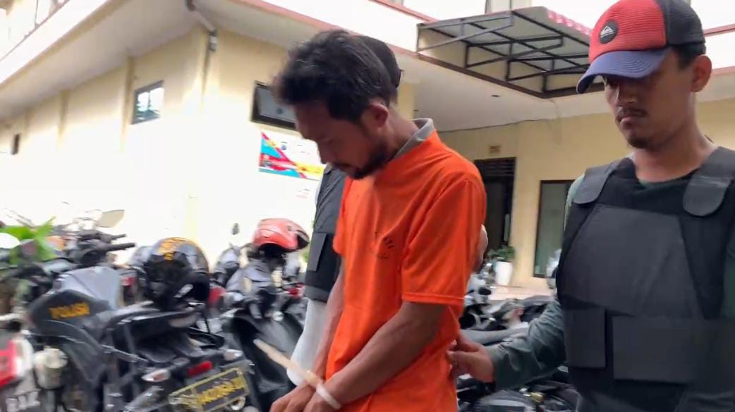 Heri, maling motor yang sempat beraksi di kelenteng Jalan Sunggal akhirnya ditangkap Polsek Sunggal.