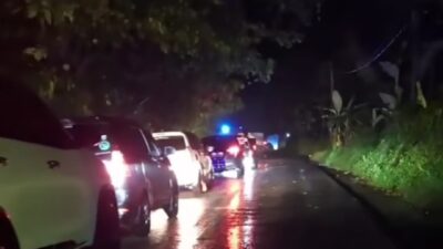 Kemacetan parah terjadi di jalur Medan-Berastagi, Selasa (30/7/2024) malam akibat longsor di sekitar PDAM Tirtanadi Sibolangit.