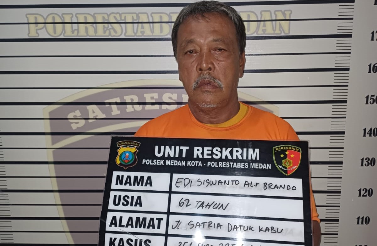 Edi Siswanto alias Brando (62), preman kolot pemabuk yang sempat melakukan pemalakan dan penganiayaan terhadap A Loan (69), pemilik toko bayi di Jalan Madong Lubis, Kota Medan akhirnya ditangkap.