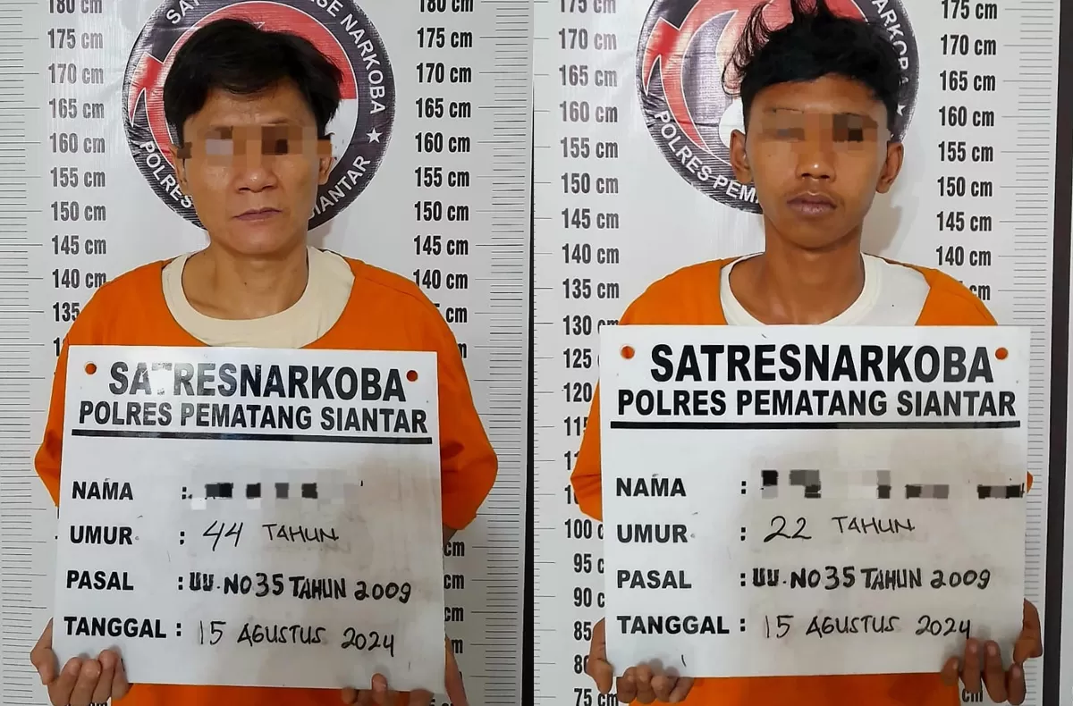 Petugas Sat Res Narkoba Polres Siantar meringkus dua terduga pengedar sabu JR ddan DWS.