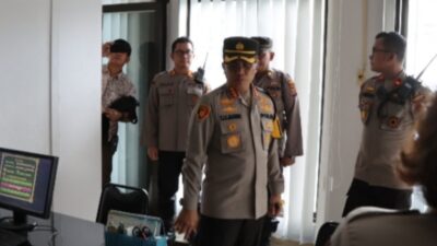 Kapolrestabes Medan Kombes Pol Teddy JS Marbun sidak Polsek Sunggal.(ist)