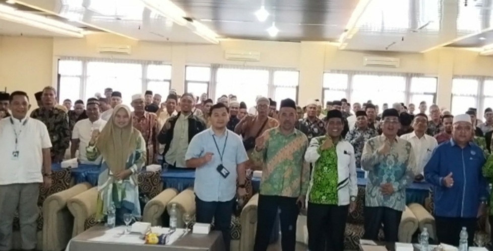 PW DMI Sumut, pemateri dan peserta seminar poto bersama.(ist)