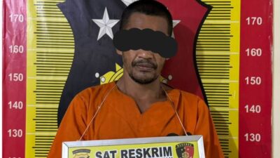 SLS (45), ayah bejat yang tega merudapaksa putri kandungnya langsung diciduk polisi, usai korbannya curhat dengan Kapolres Padangsidimpuan, AKBP Wira Prayatna.