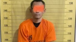 DS alias Tarso (50), pengedar sabu yang dikenal sebagai 'pemain lama' kasus narkoba tak berkutik saat digerebek polisi.