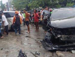 Brak !! Dua Kijang Innova Adu Kuat, Akhirnya Damai