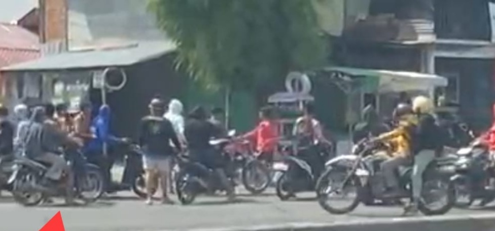 Tangkapan layar aksi tawuran geng motor.(ist)