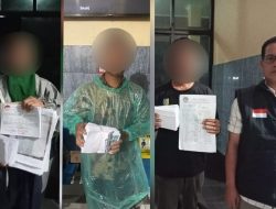 3 Warga Disinyalir Timses Pasangan Calon Ditangkap Diduga Akan Lakukan ‘Serangan Fajar’