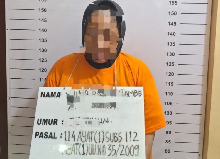 LRR alias Bunda, pengedar sabu yang ditangkap petugas Polres Labuhanbatu karena meresahkan masyarakat.