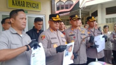 Kapolrestabes Medan Kombes Pol Gidion Arif Setyawan (2 kiri) didampingi Kasat Reskrim Kompol Jama Kita Purba (kiri) rilis kasus. (Ist)