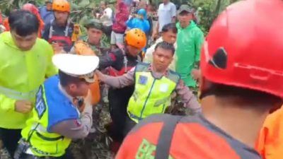 Tim Gabungan Terus Cari Korban Longsor : Lagi, 2 Orang Ditemukan Meninggal