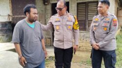 Kapolrestabes Medan Kombes Pol Gidion Arif Setyawan didampingi Kompol Dedy Dharma akrab berbincang dengan korban begal. (ist)