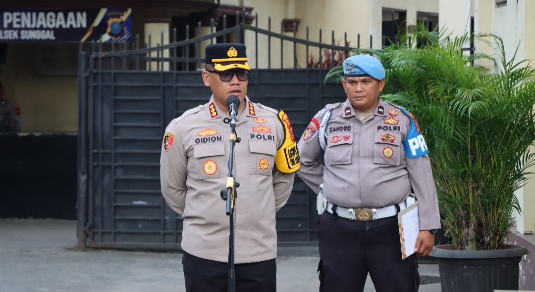 Kapolrestabes Medan Kombes Pol Gidion Arif Setyawan pimpin apel pagi.(ist)